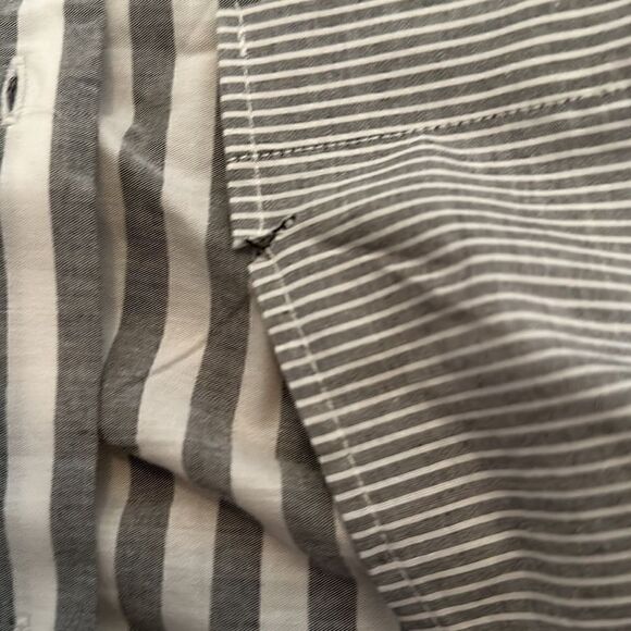 New Solid and Striped Buttondown Large - Picture 6 of 7